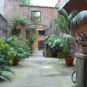 https://palazzo-velli.it-romehotels.com